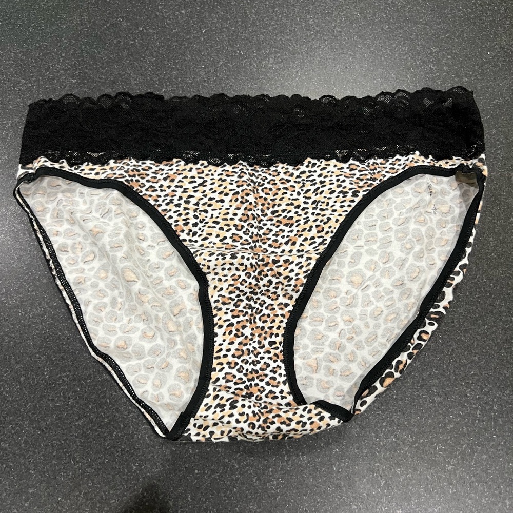Victoria's Secret Black Lace Leopard Print Briefs